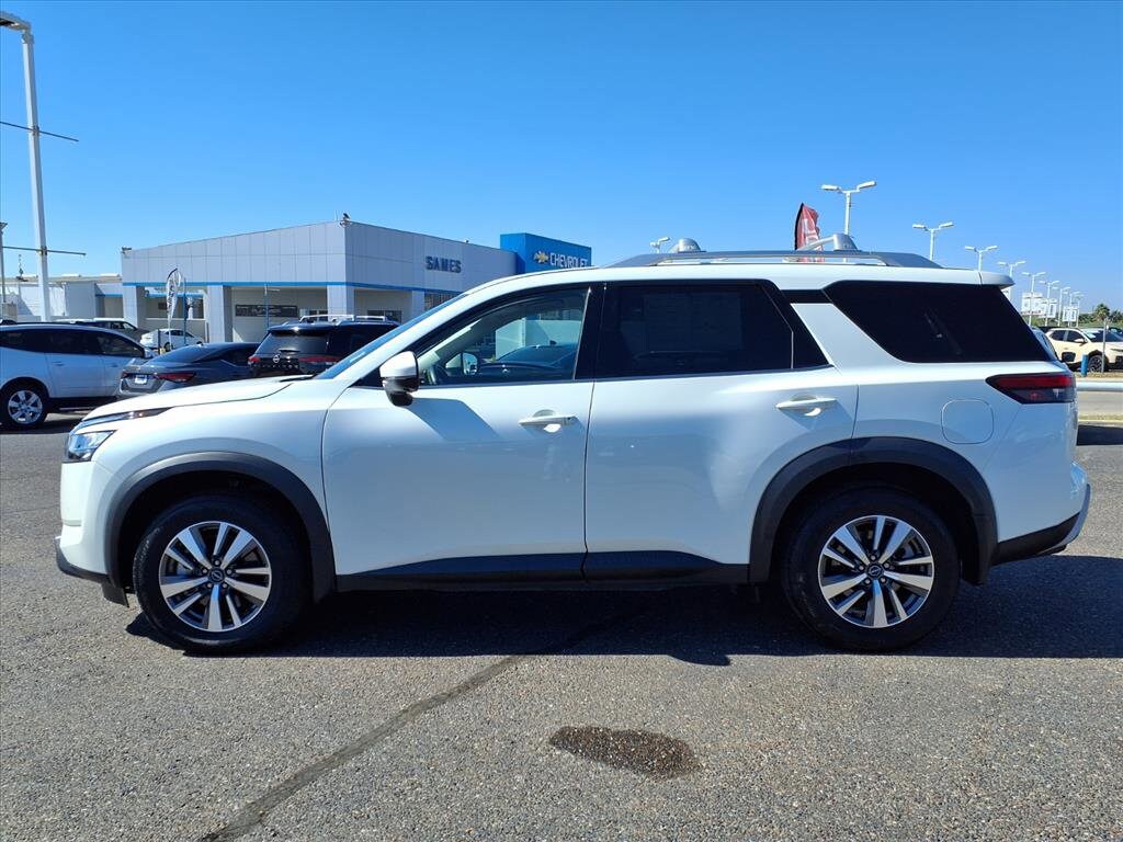 2024 Nissan Pathfinder SL photo 4