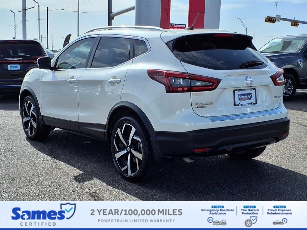 2022 Nissan Rogue Sport SL photo 2