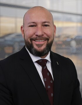 Staff member Jorge Salinas from ID_222d8f