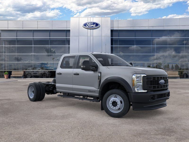2026 Ford F-550 Super Duty Chassis Cab XL - Photo 7