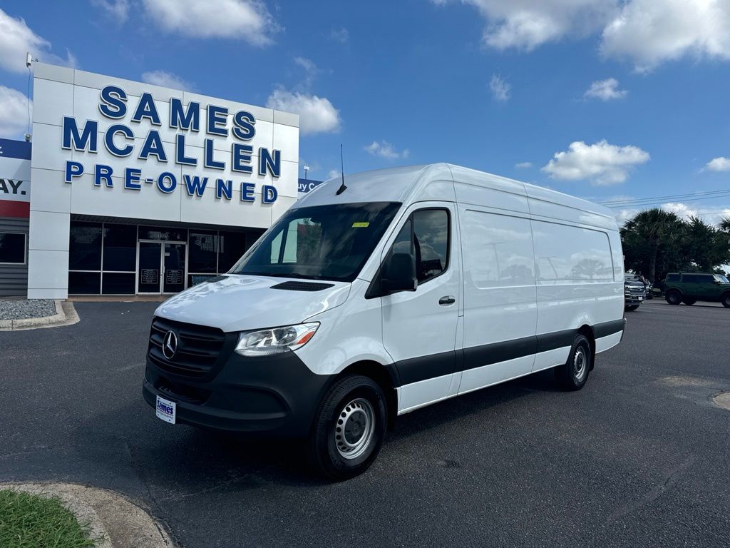 2024 Mercedes-Benz Sprinter 2500 170 Ext WB HO High Roof's photo