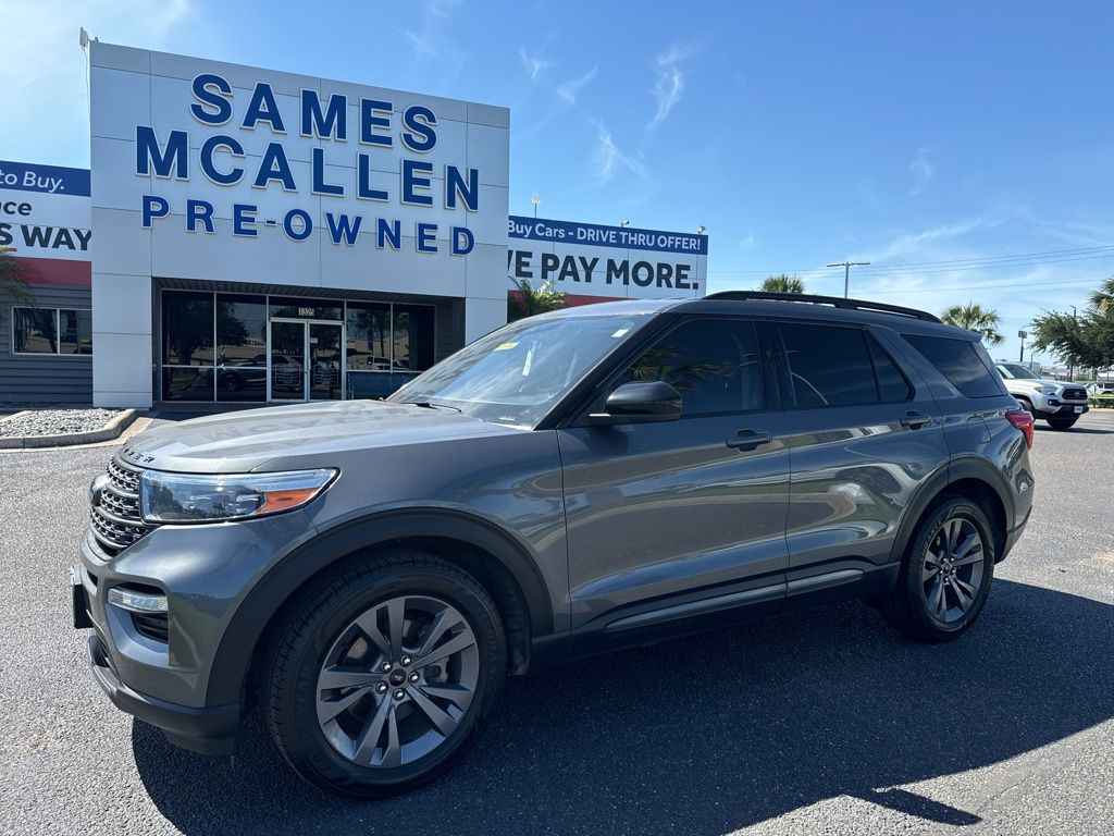 2022 Ford Explorer XLT RWD's photo