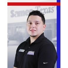 Staff member Jose Castillio from ID_5bca98