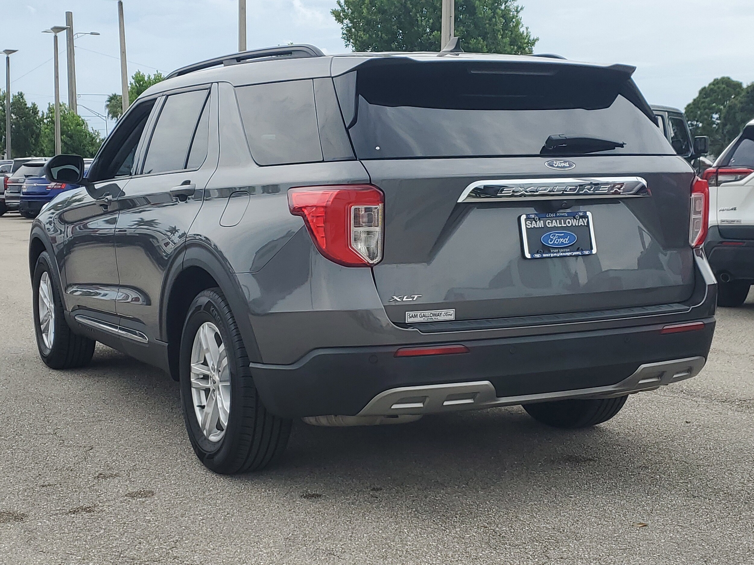 2023 Ford Explorer XLT photo 4