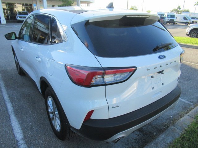 2022 Ford Escape SE photo 4