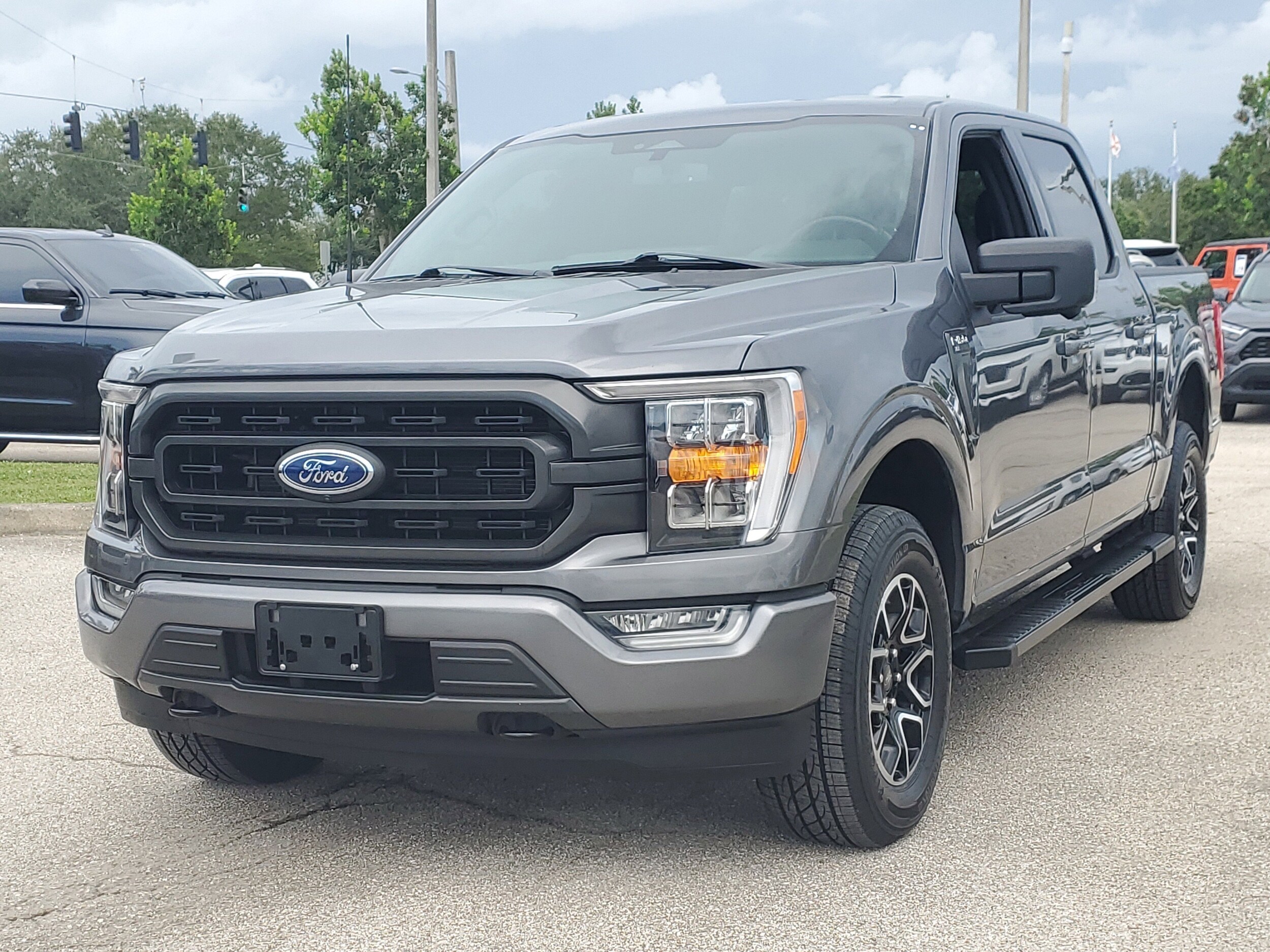2022 Ford F-150 XLT photo 3