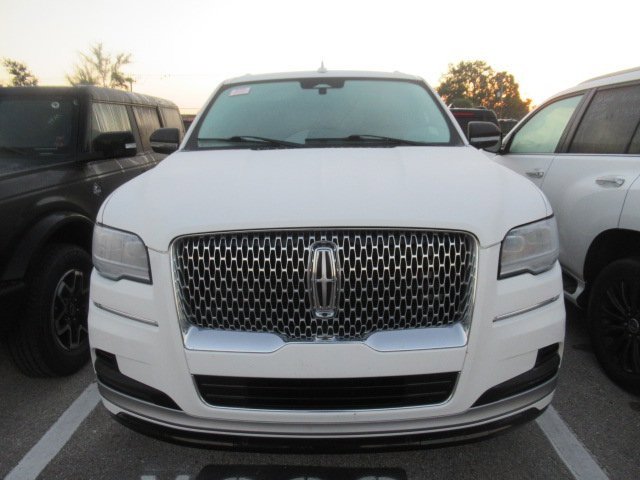 2023 Lincoln Navigator Reserve photo 2