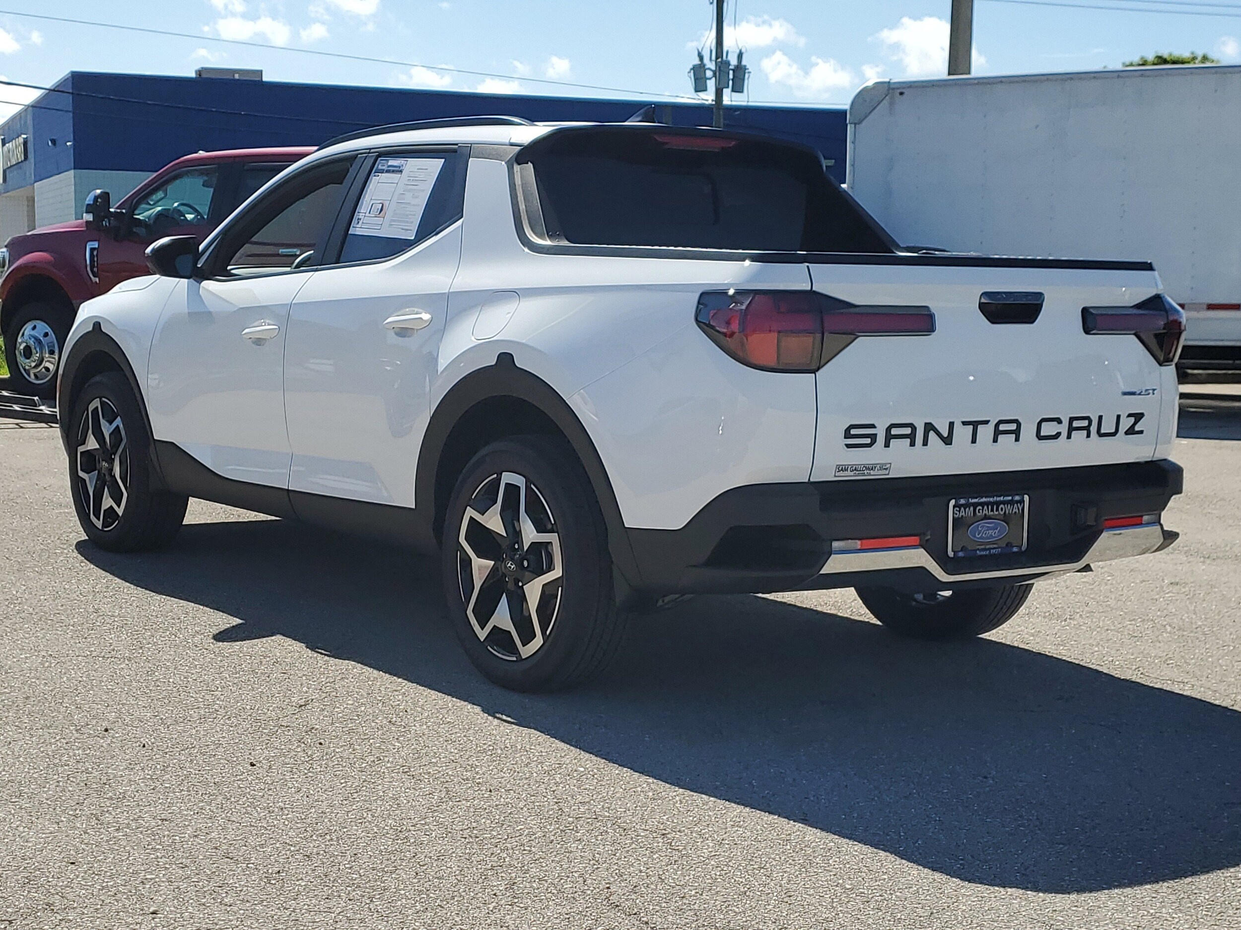 2024 Hyundai Santa Cruz Limited photo 3