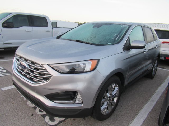 2024 Ford Edge Titanium photo 3