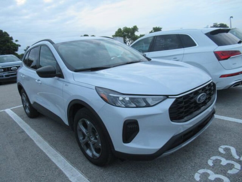 Certified 2025 Ford Escape ST-Line SUV