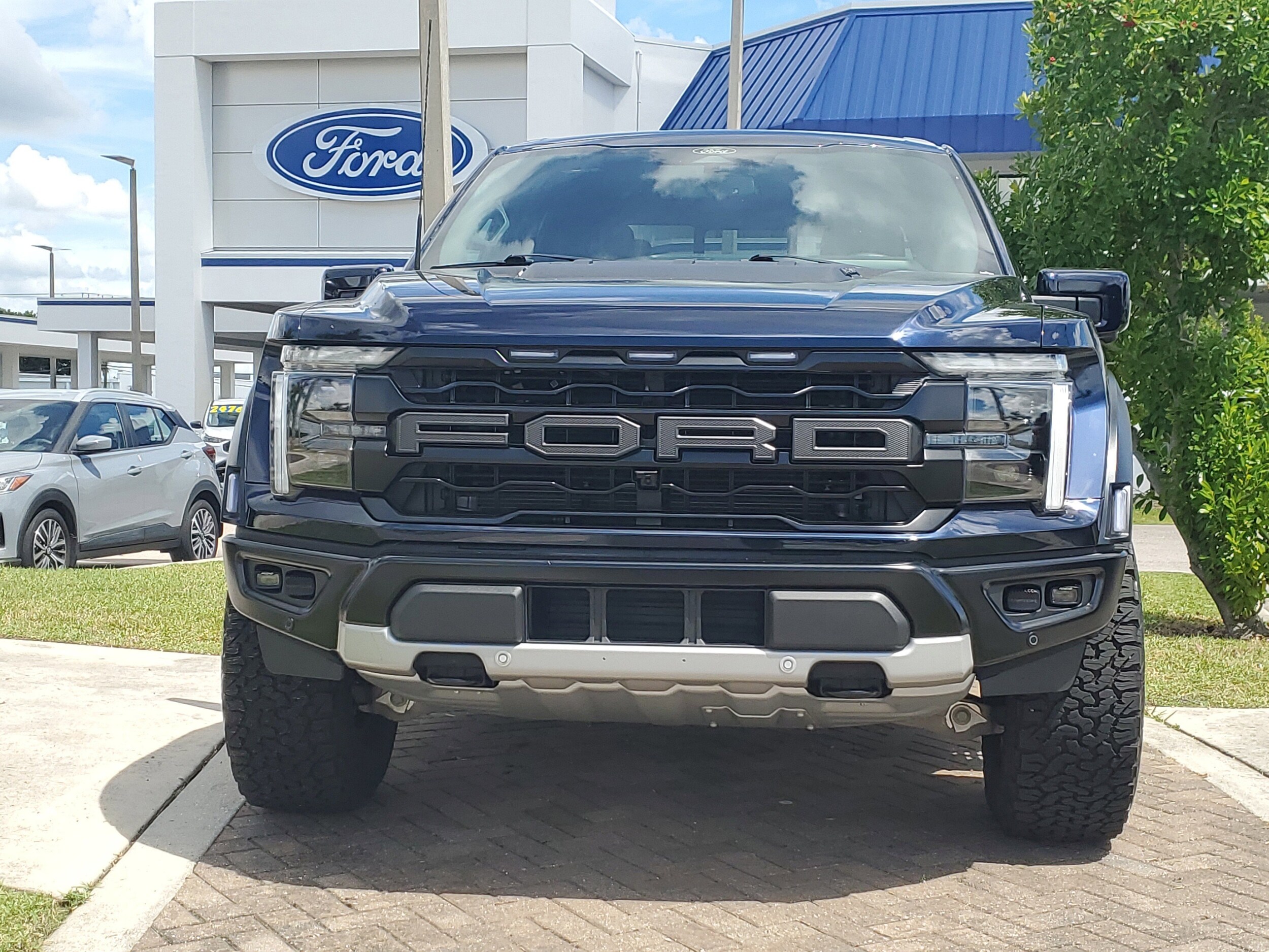 2024 Ford F-150 Raptor photo 2