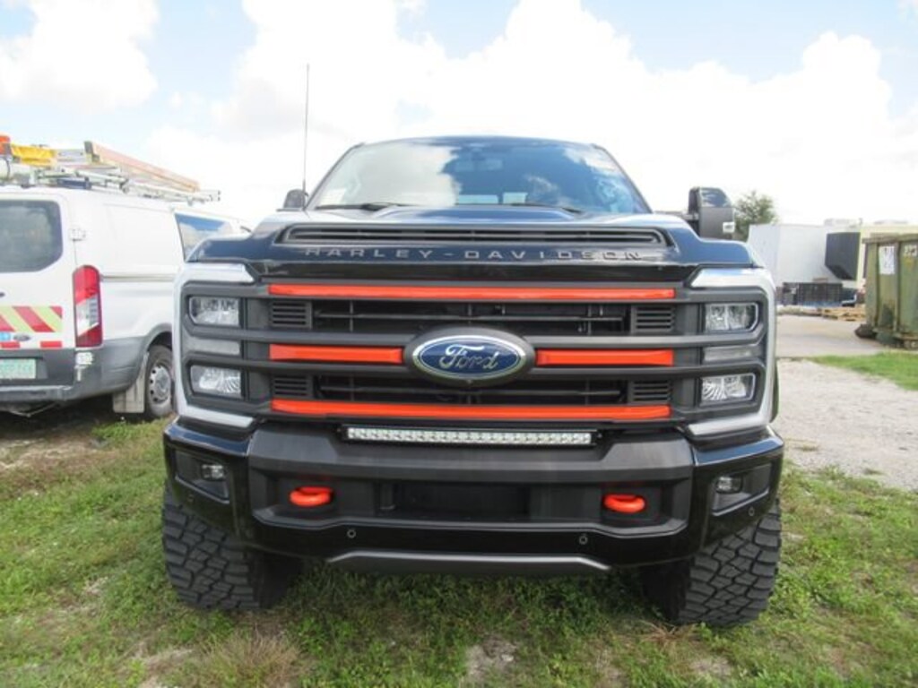 Used 2024 Ford F-250 Lariat Crew Cab Truck