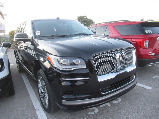 2023 Lincoln Navigator Reserve 4WD's photo