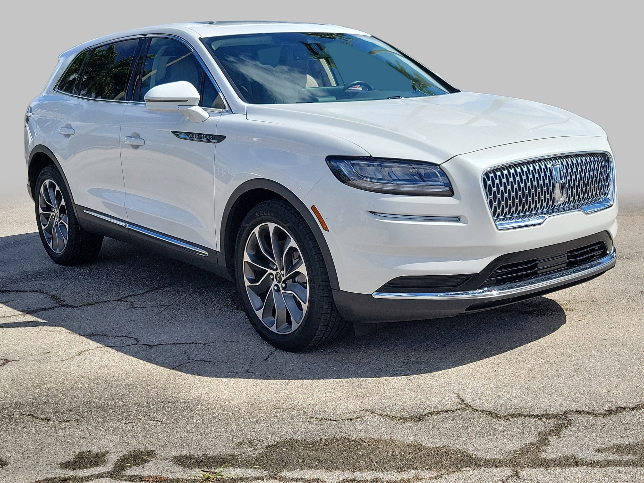 2023 Lincoln Nautilus Reserve AWD's photo