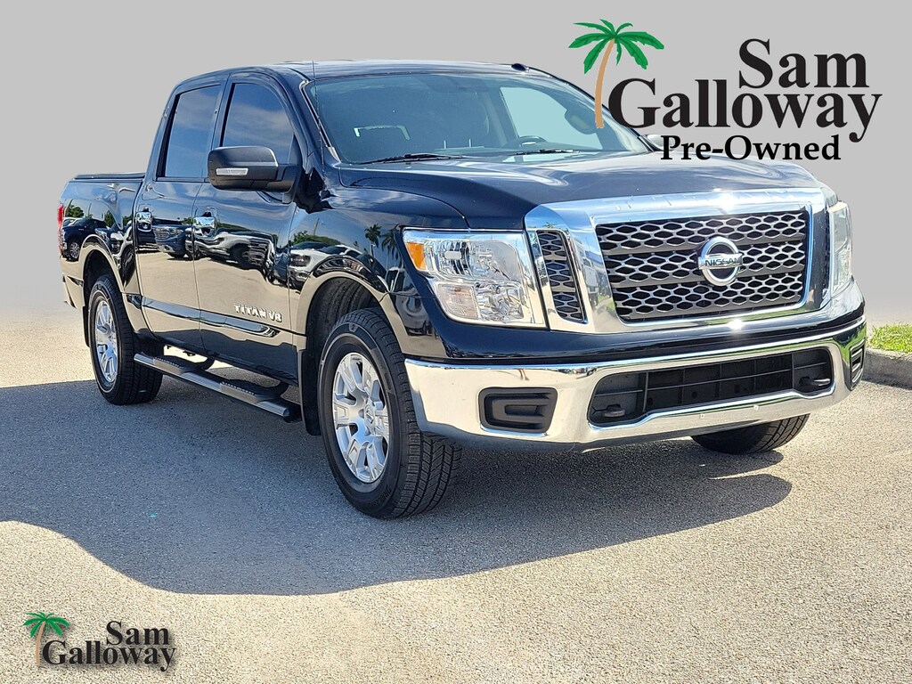 Used 2018 Nissan Titan SV Crew Cab Truck