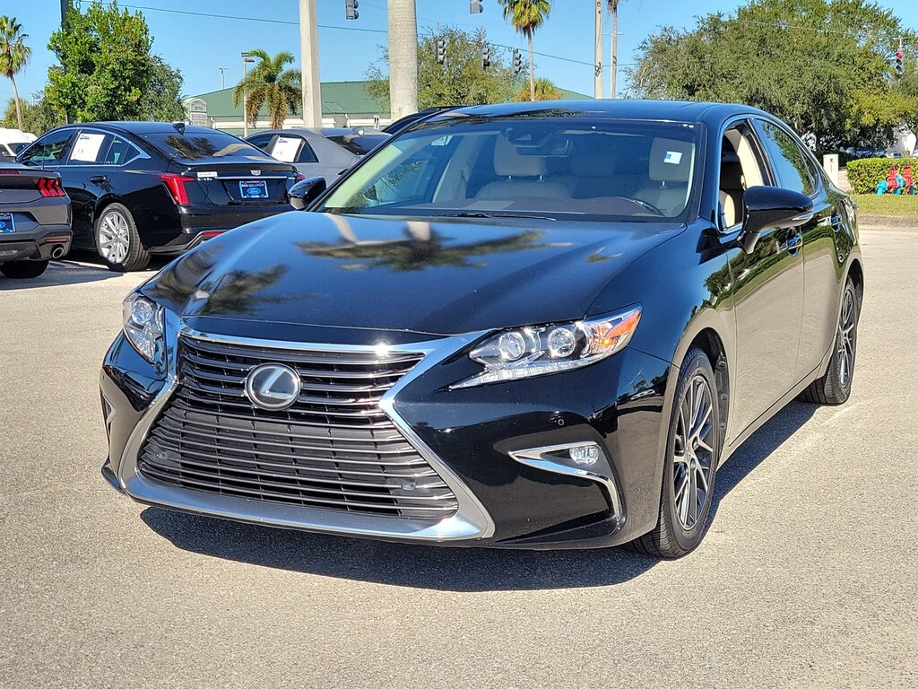 Certified 2017 Lexus ES Base SEDAN