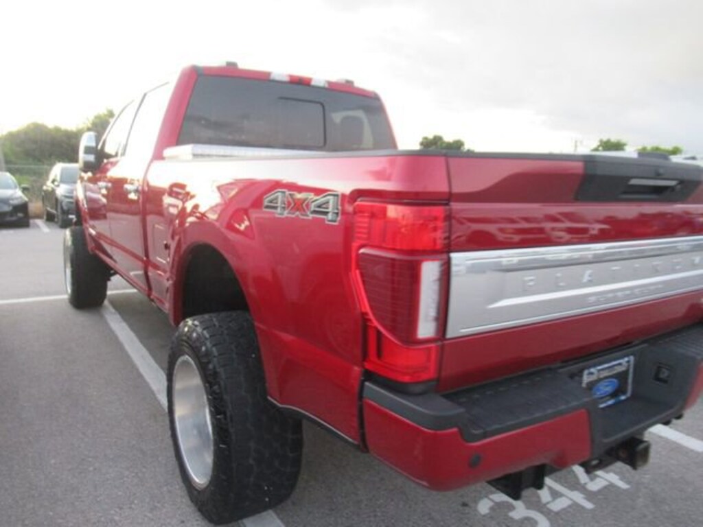 Used 2022 Ford F-250 Platinum Crew Cab Truck