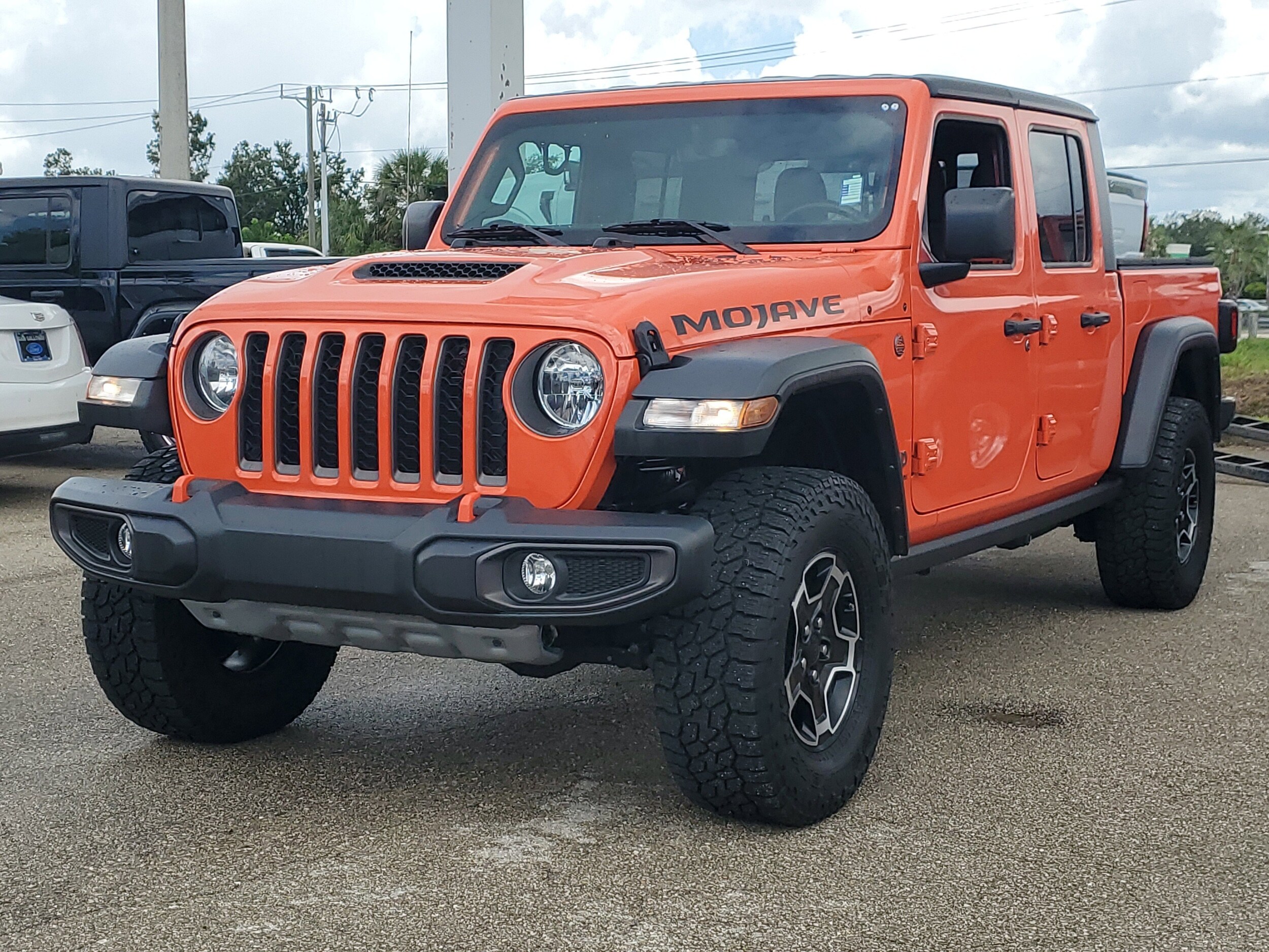 2023 Jeep Gladiator Mojave photo 3
