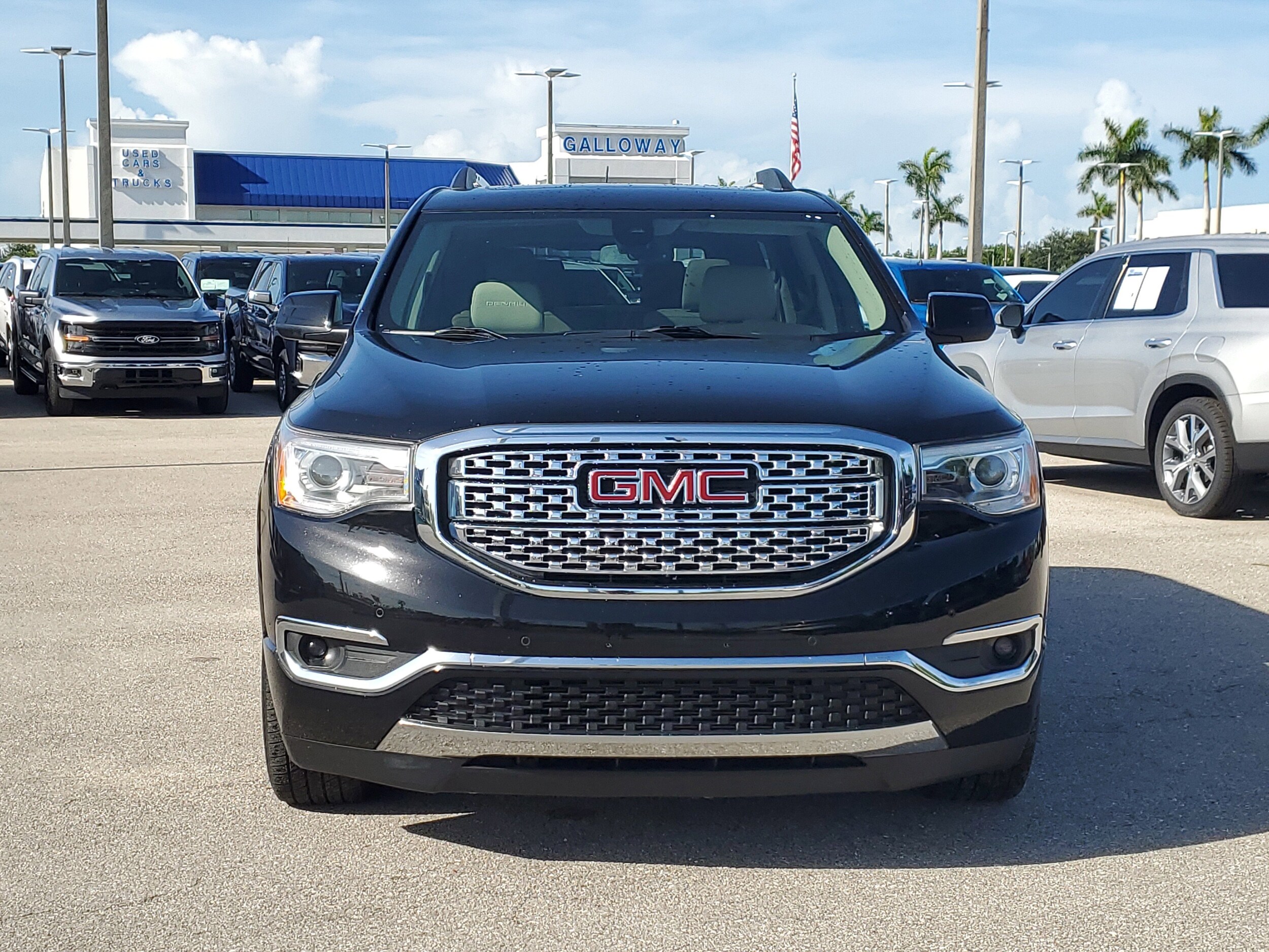 2018 Gmc Acadia Denali photo 2