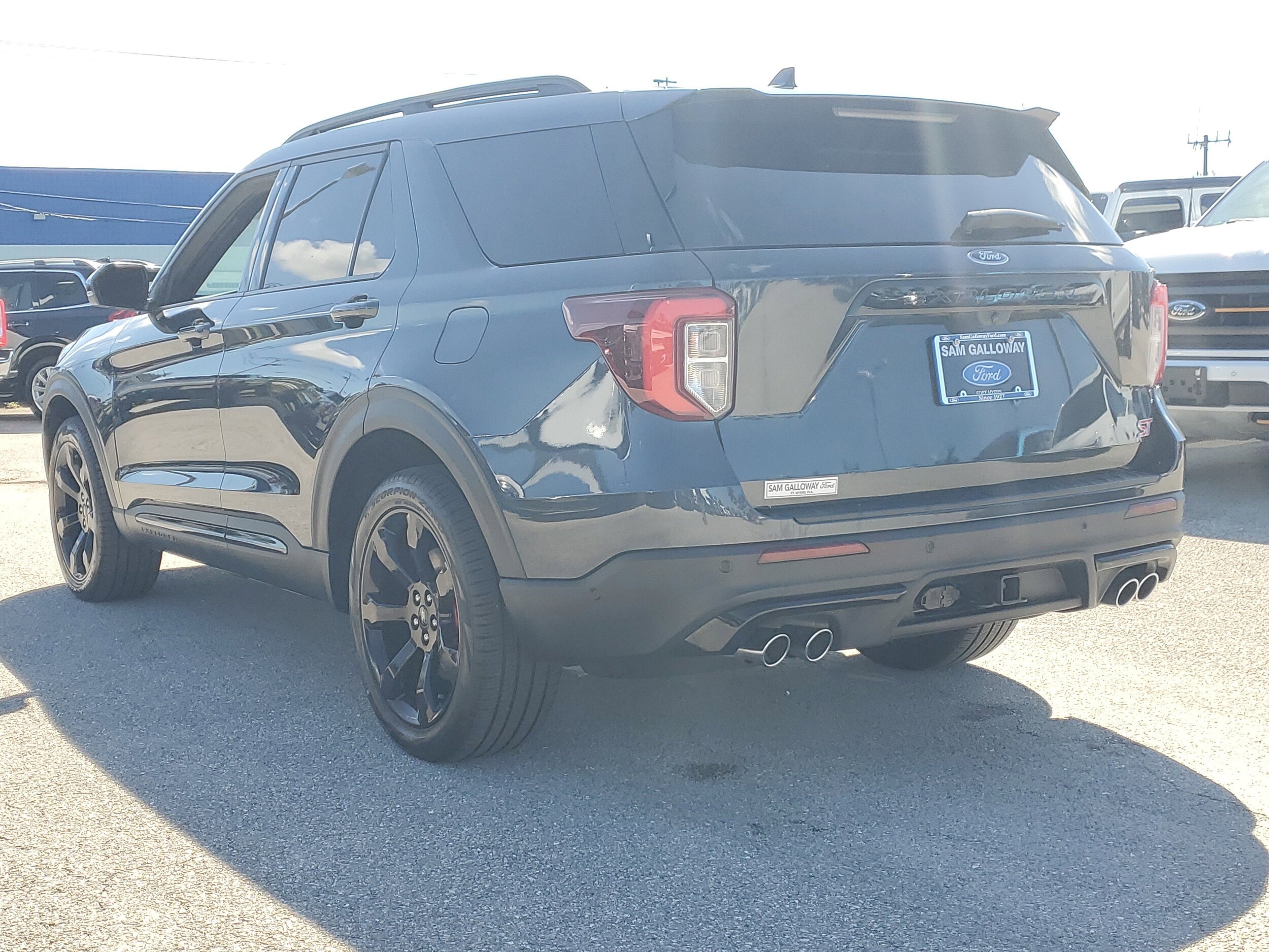 2024 Ford Explorer ST photo 4