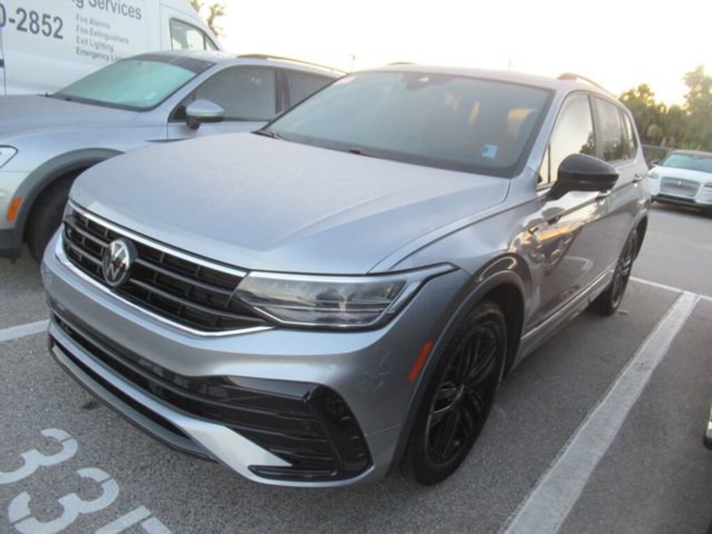 Used 2022 Volkswagen Tiguan 2.0T SE R-Line Black SUV
