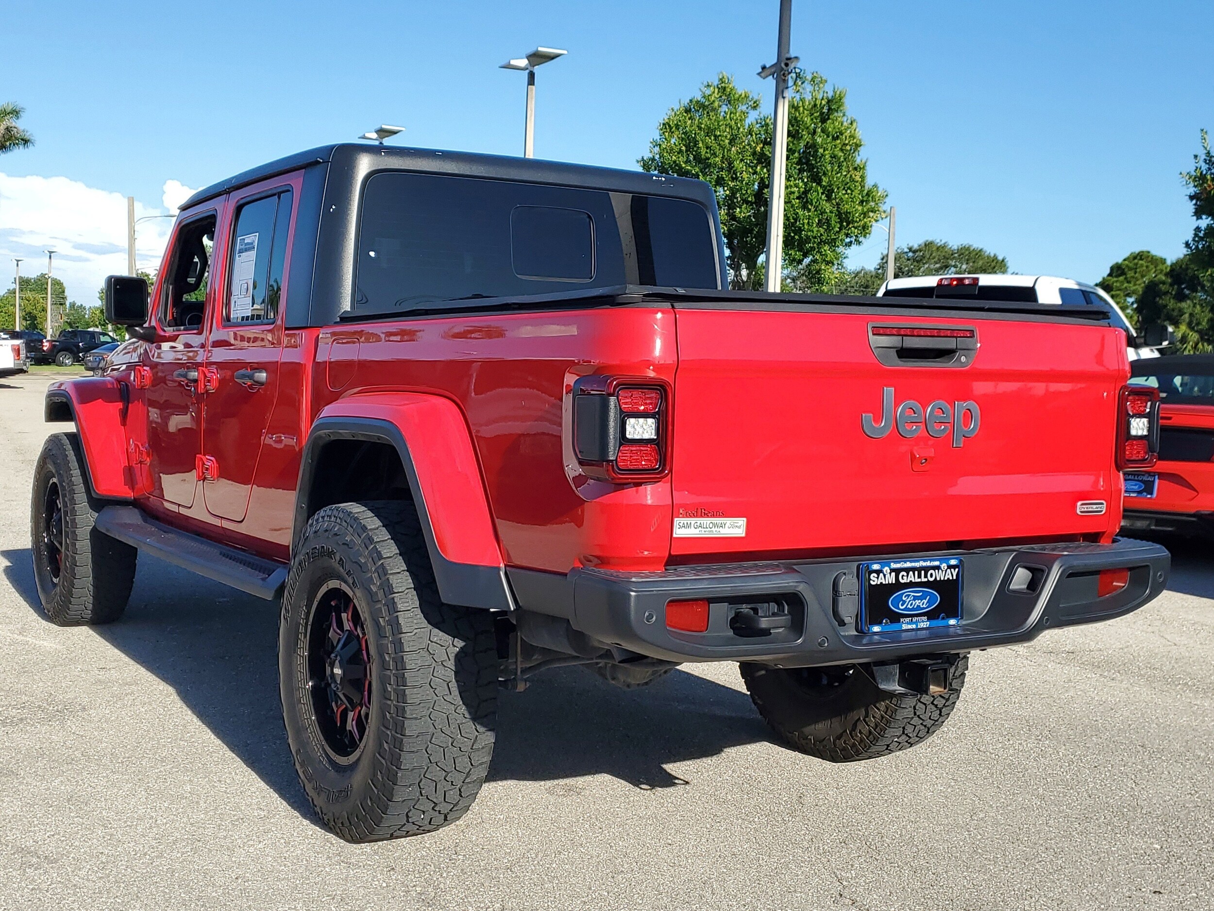 2020 Jeep Gladiator Overland photo 2