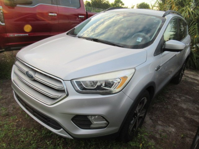 2018 Ford Escape SEL photo 3