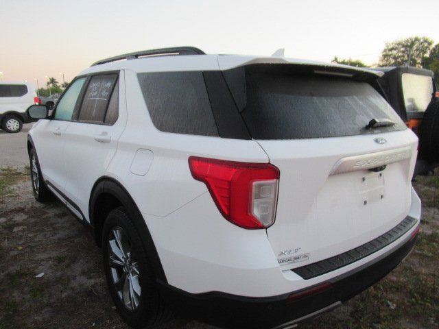 2023 Ford Explorer XLT photo 3