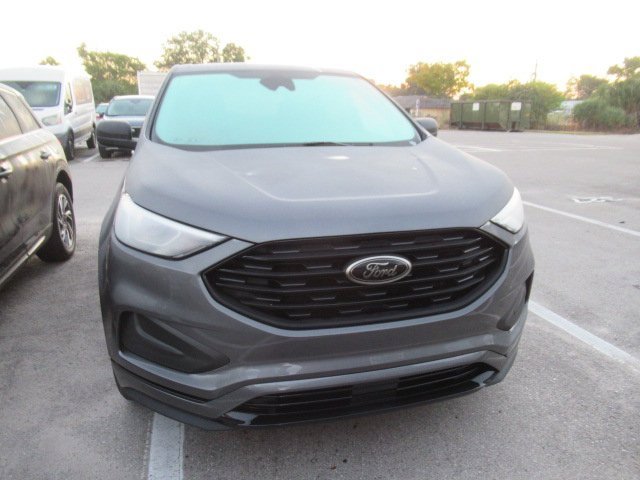2022 Ford Edge SE photo 2