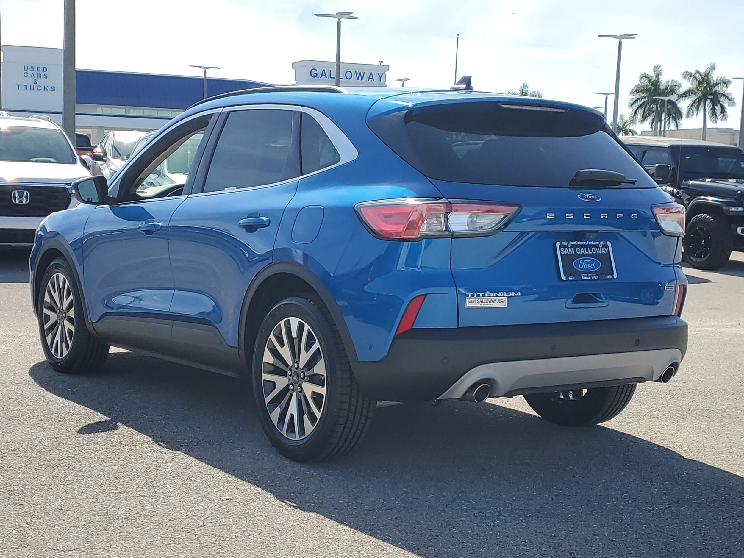 2020 Ford Escape Hybrid Titanium photo 4