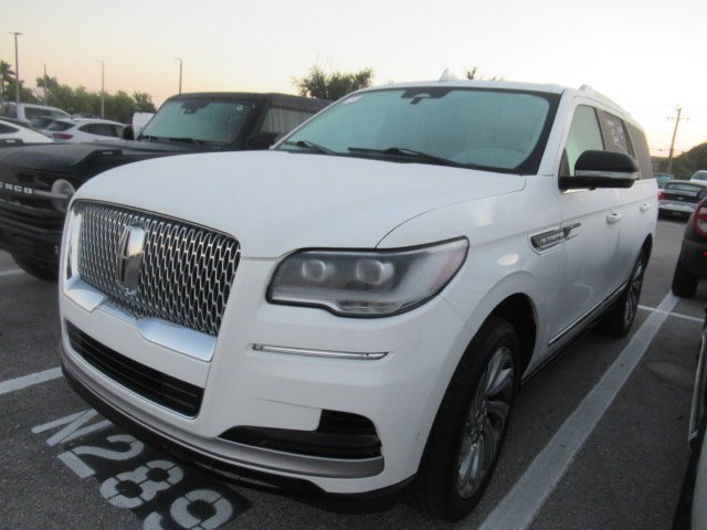 2023 Lincoln Navigator Reserve photo 3