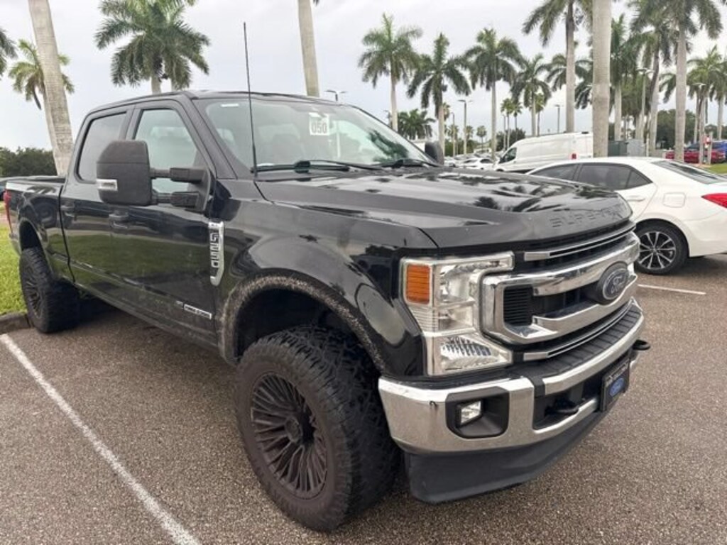 Used 2022 Ford F-250 XLT Crew Cab Truck