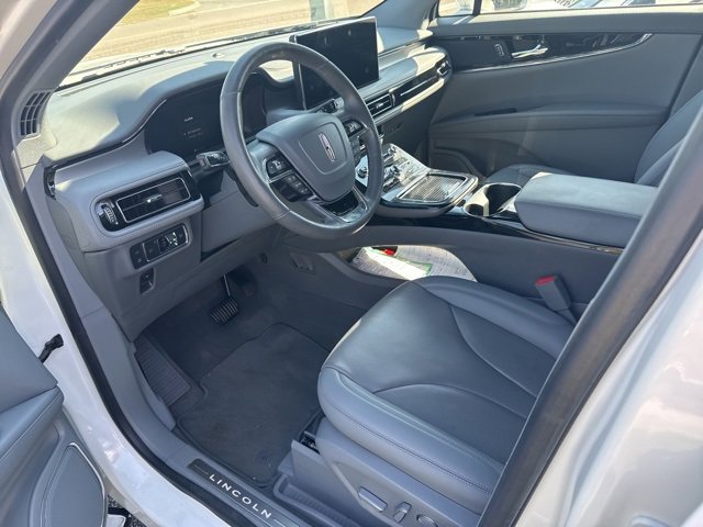 2022 Lincoln Nautilus Reserve photo 3