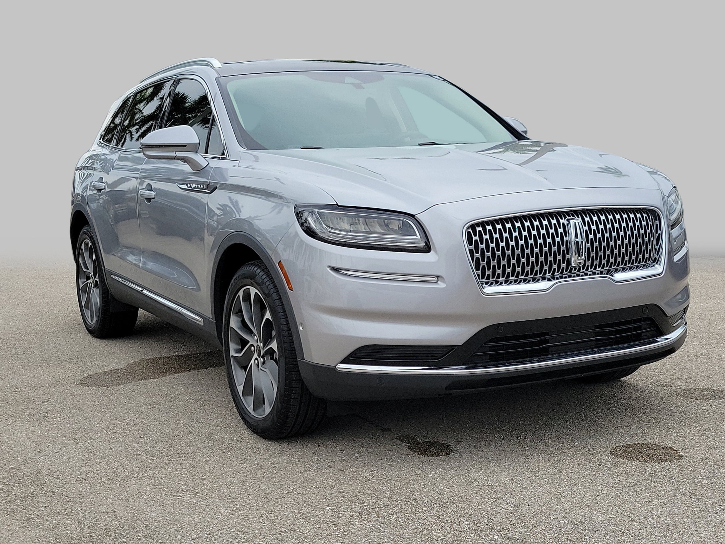 2022 Lincoln Nautilus Reserve AWD's photo