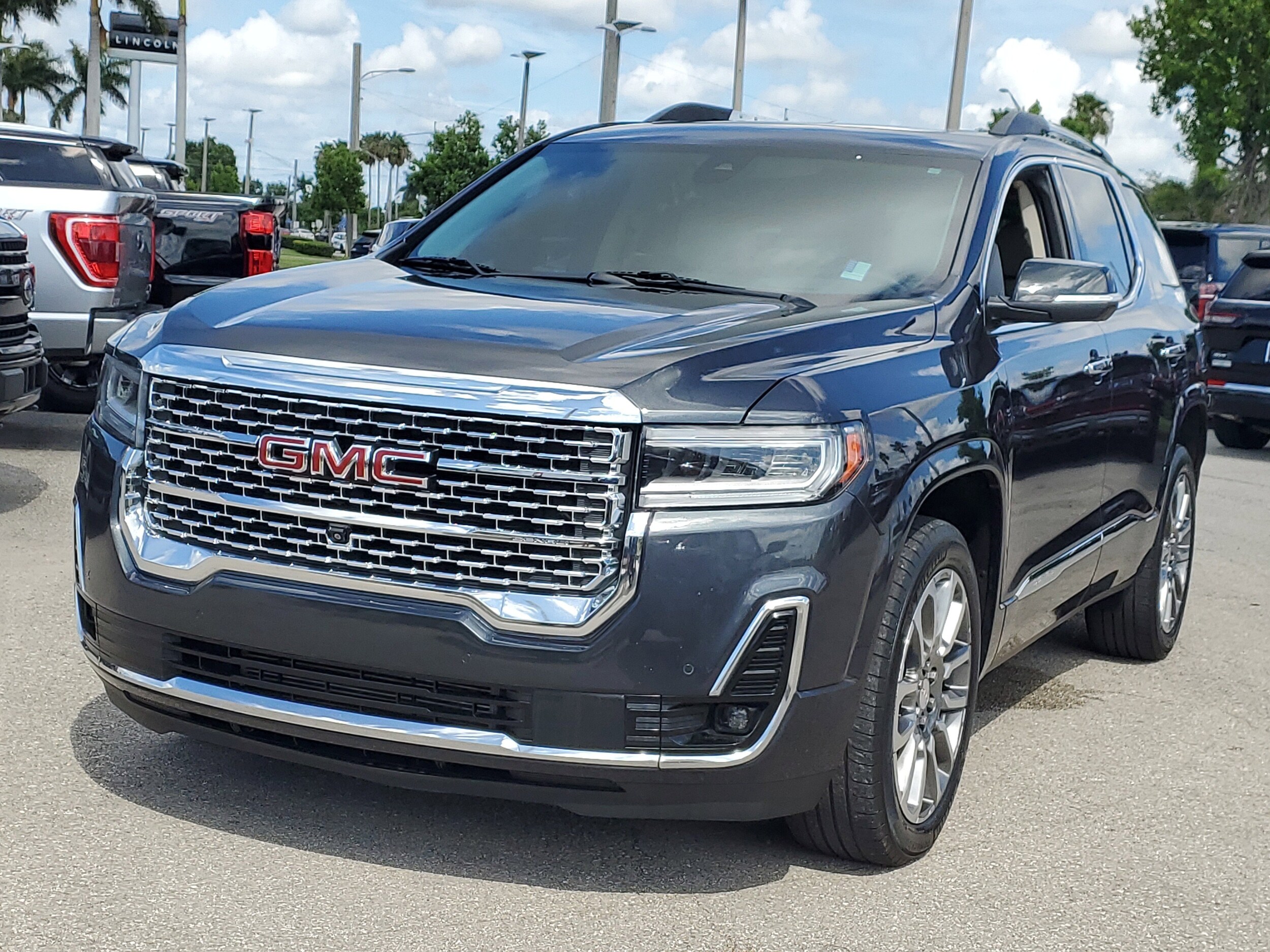 2022 Gmc Acadia Denali photo 3