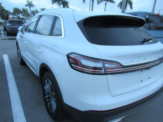 2022 Lincoln Nautilus Standard photo 4