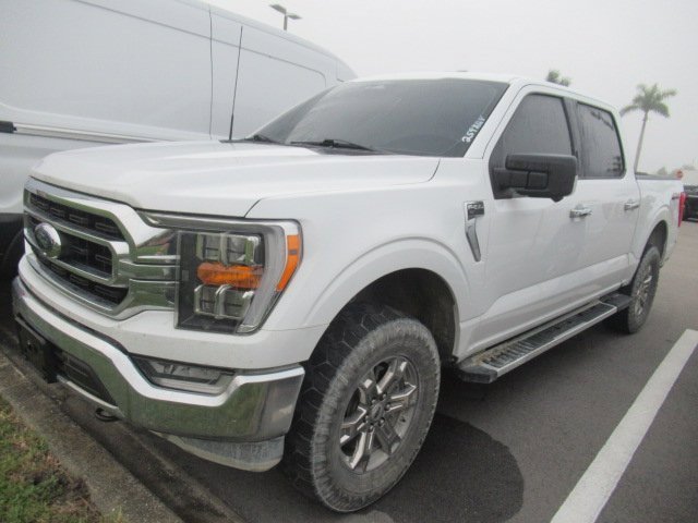 2022 Ford F-150 XLT photo 2