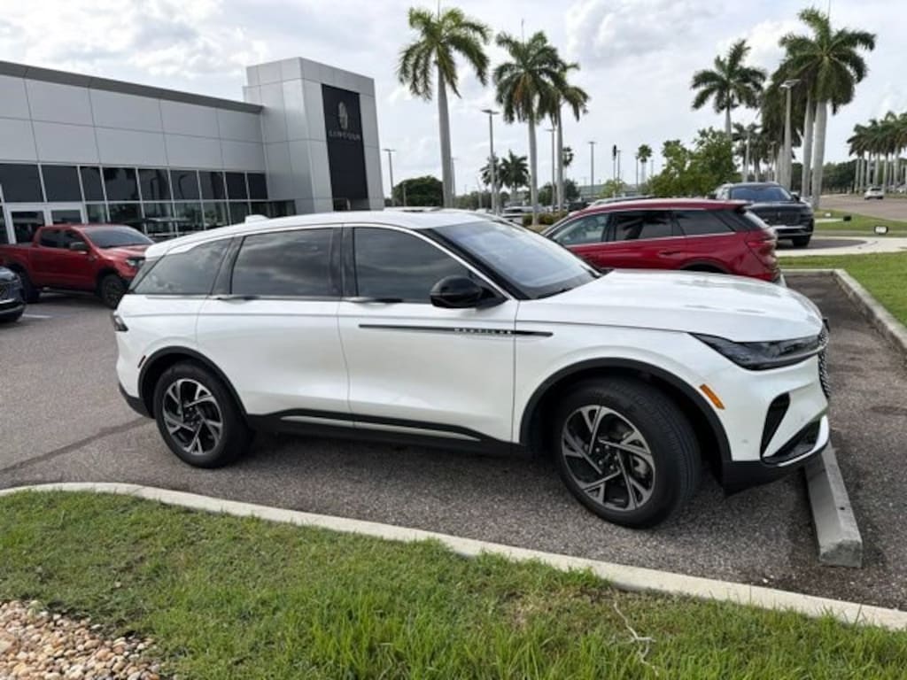 Certified 2024 Lincoln Nautilus Premiere SUV