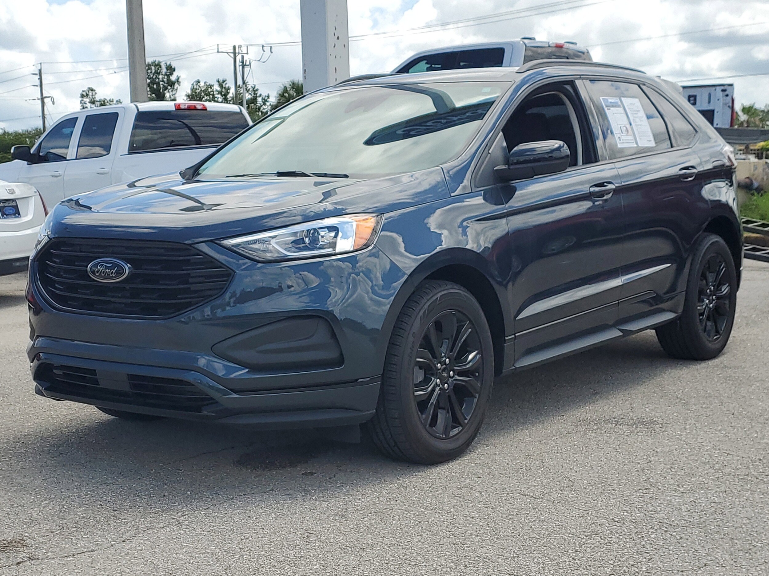 2024 Ford Edge SE photo 2