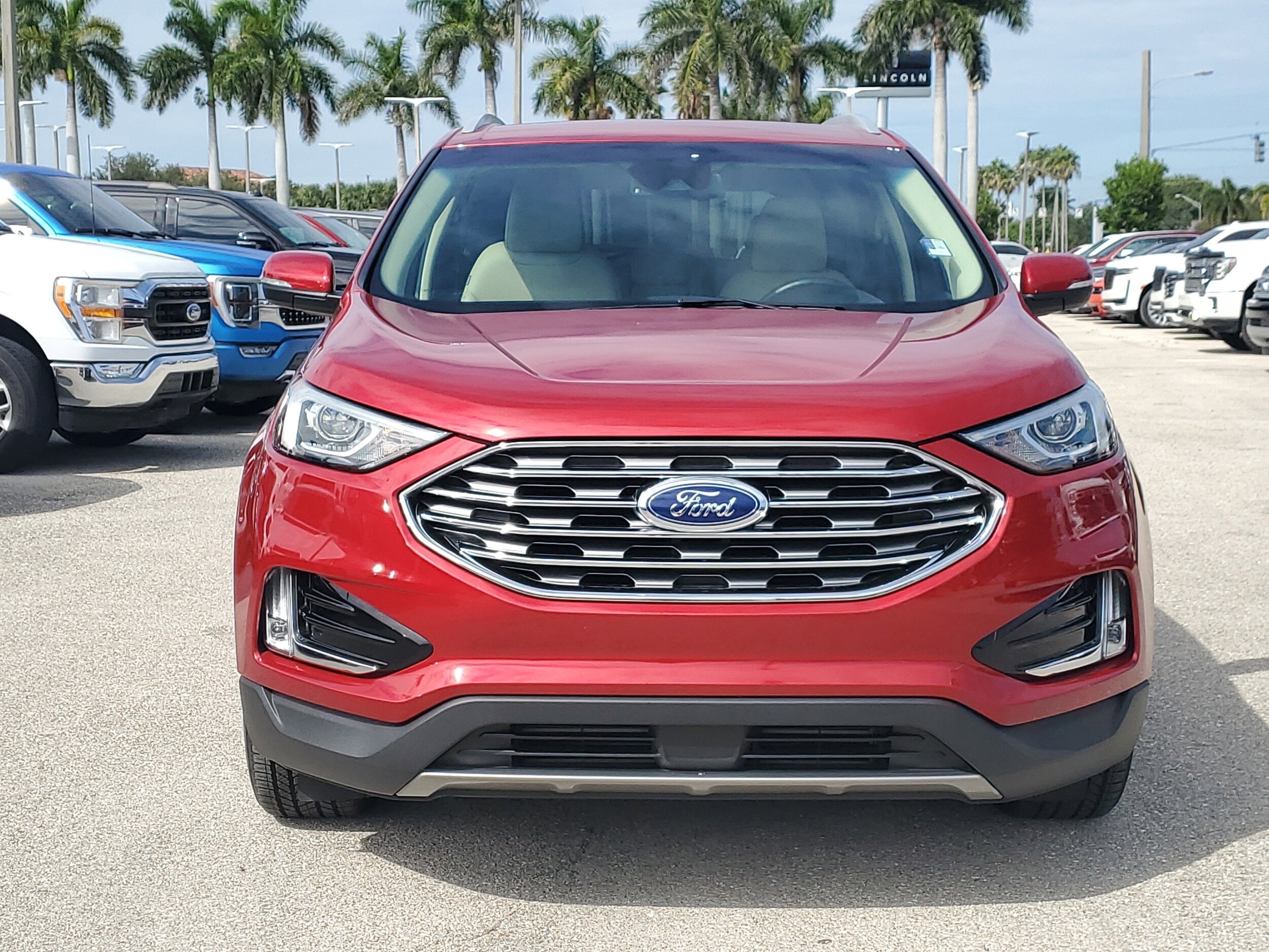 2020 Ford Edge SEL photo 2