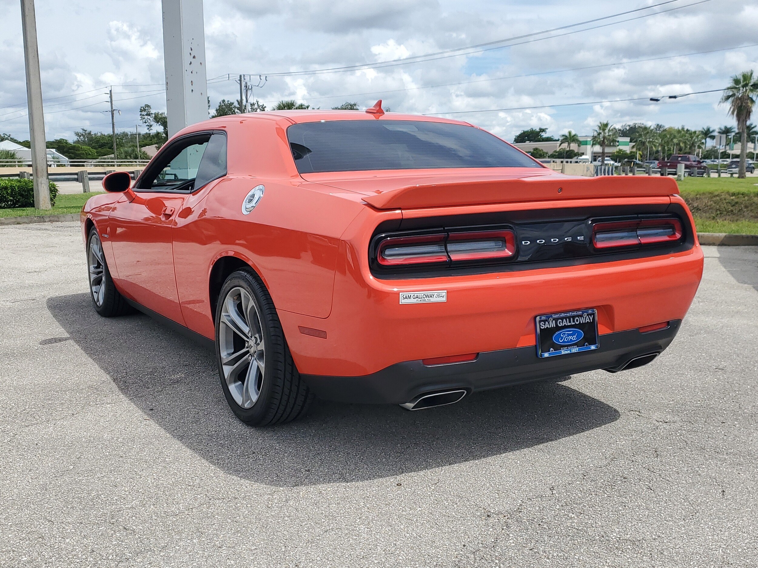 2020 Dodge Challenger R/T photo 3