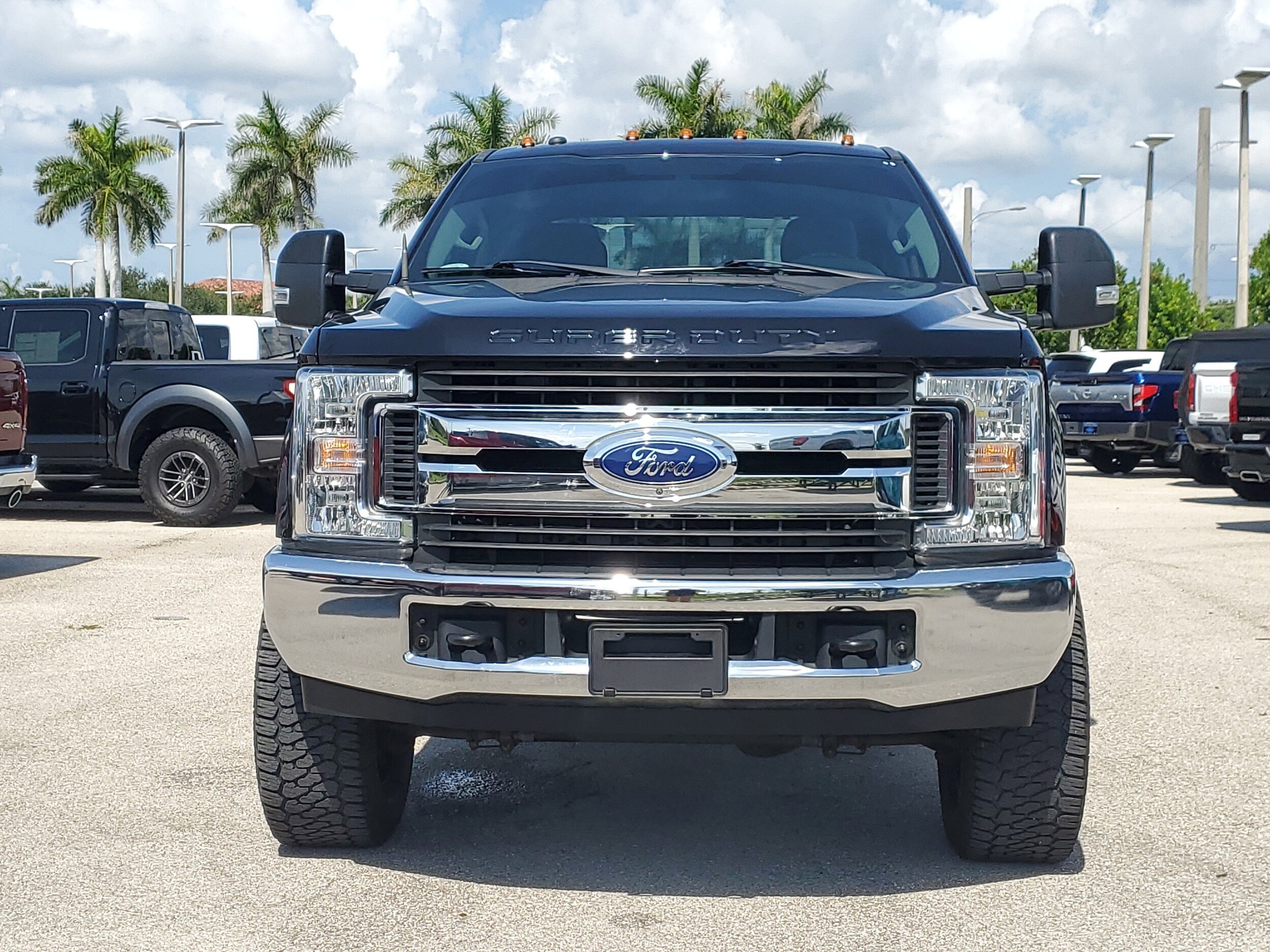 2019 Ford F-350 XL photo 2
