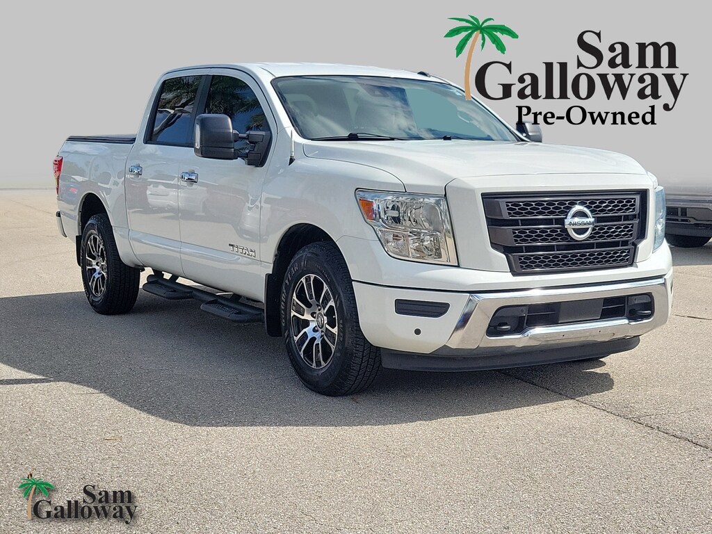 Certified 2021 Nissan Titan SV CREW CAB SHORT BED TRUCK