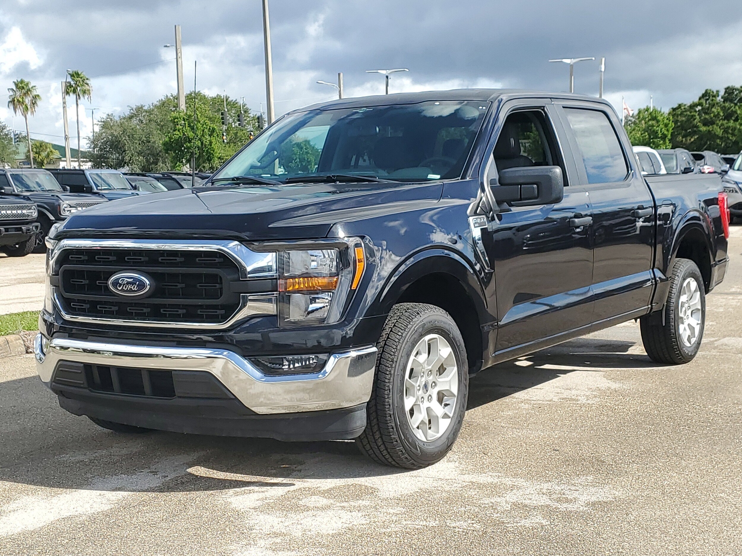 2023 Ford F-150 XLT photo 3