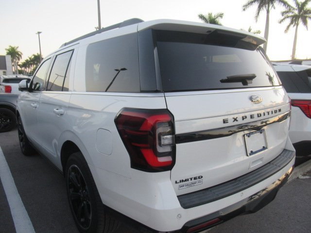2022 Ford Expedition Limited photo 4