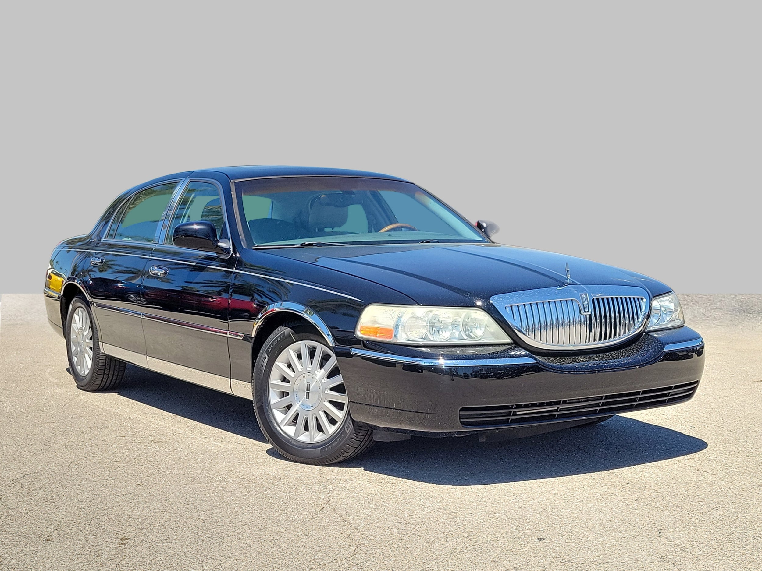 2004 Lincoln Town Car Ultimate