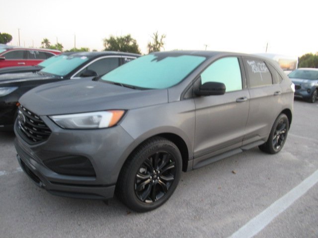 2022 Ford Edge SE photo 3