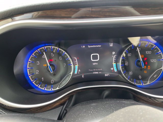Used 2024 Chrysler Pacifica