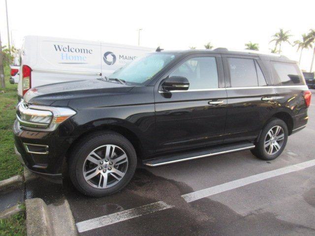 2023 Ford Expedition Limited photo 3