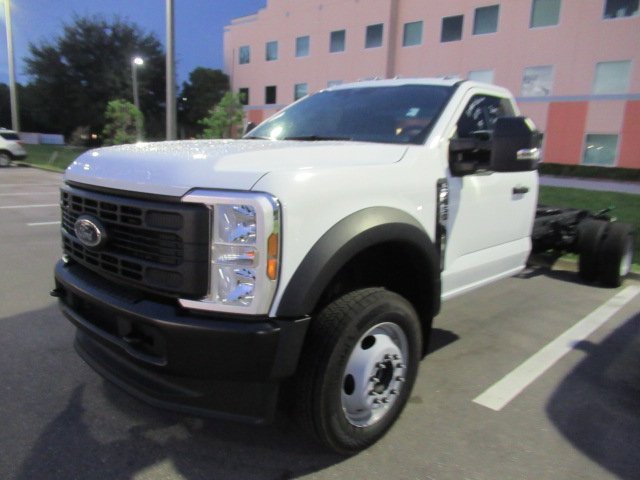 2025 Ford F-550 XL photo 3